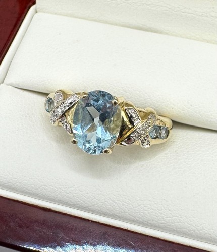 9ct gold oval blue topaz - 9ct,