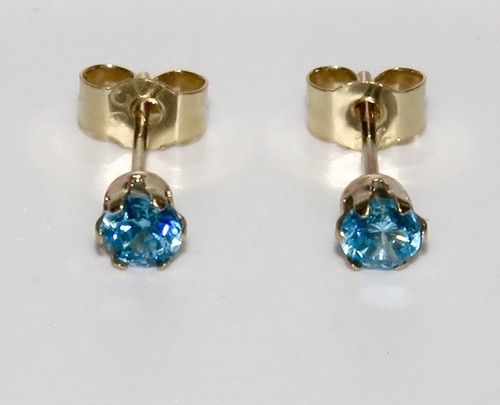 9ct gold blue topaz solitaire - 9ct,