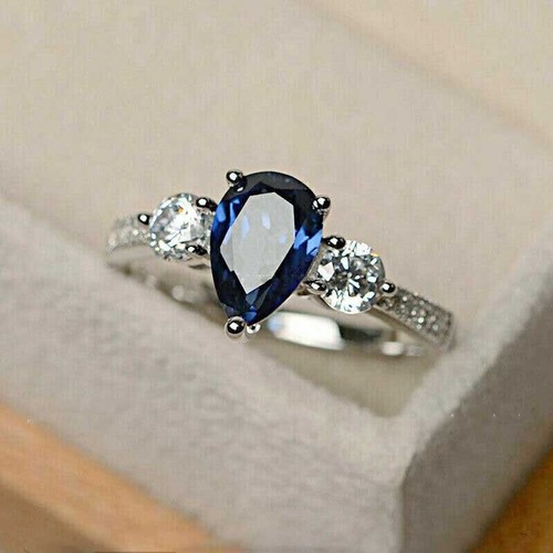 Blue pear cut diamond - blue,
