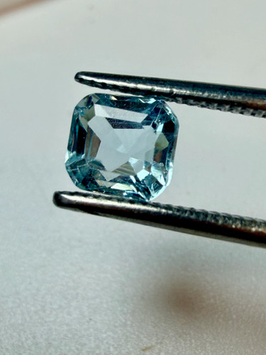 Natural aquamarine blue - natural,
